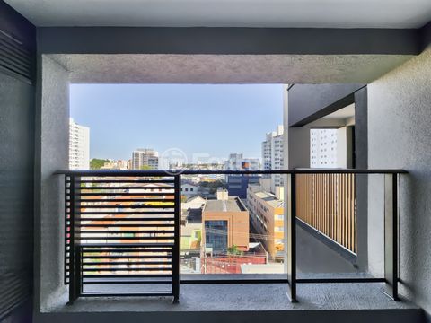 Image 12 - 924501