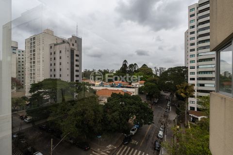 Image 13 - 924516