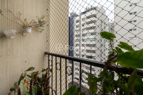 Image 10 - 924531