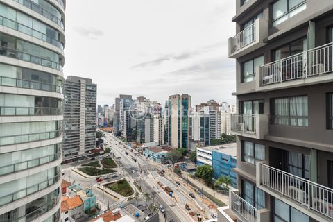 Image 1 - 924544