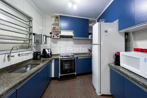Image 4 - 924555