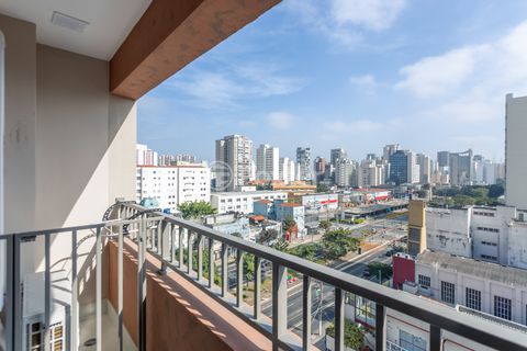 Image 6 - 924563
