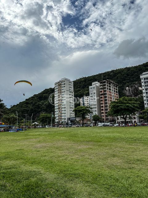 Image 7 - 924586