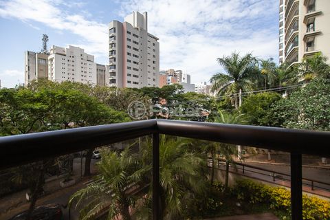 Image 18 - 924658