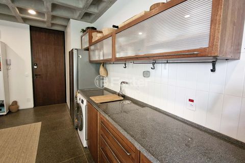 Image 11 - 924681