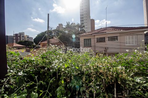 Image 17 - 924682