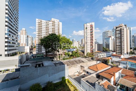 Image 7 - 924694
