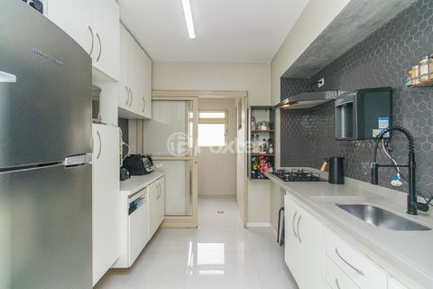 Image 11 - 924699