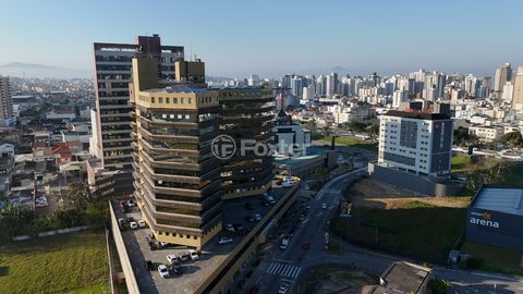Image 12 - 924734