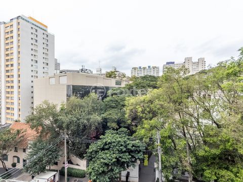 Image 7 - 924758