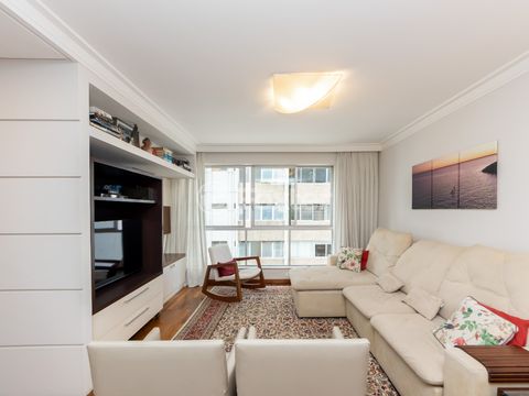 Image 3 - 924772