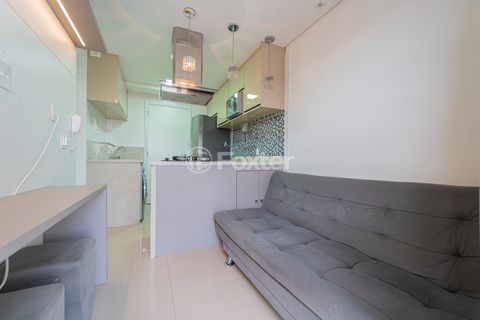 Image 7 - 924785
