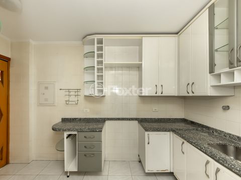 Image 6 - 924790