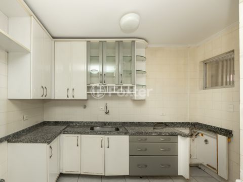 Image 7 - 924790