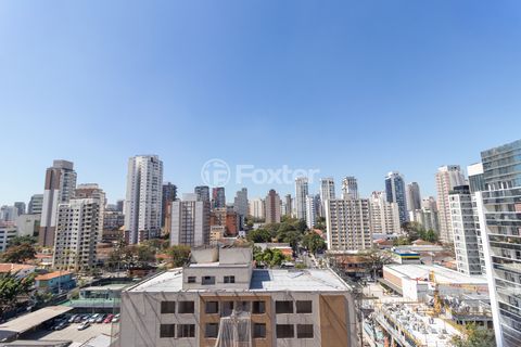 Image 11 - 924803