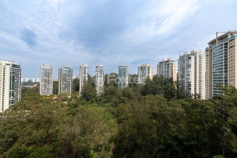 Image 17 - 924804