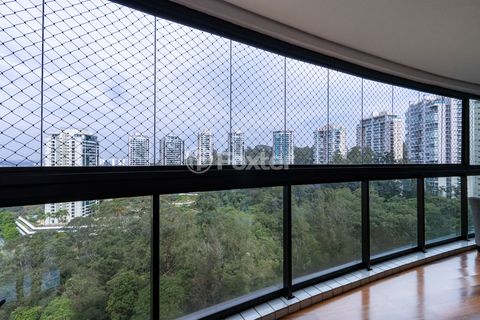 Image 15 - 924804