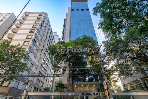 Image 17 - 924840
