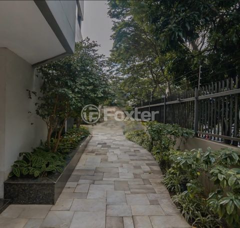 Image 7 - 924860