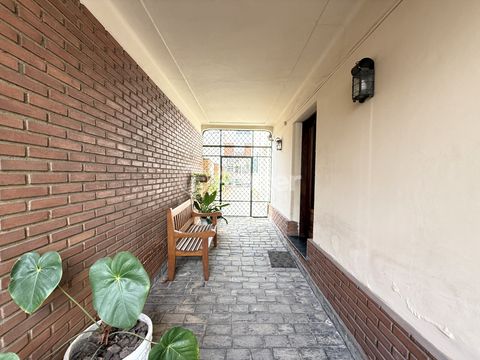 Image 3 - 924892
