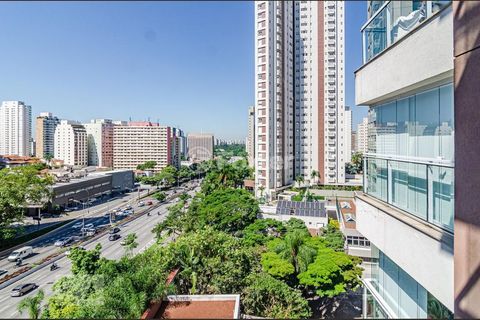 Image 10 - 924895