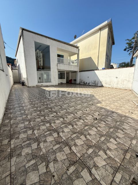 Image 3 - 924897