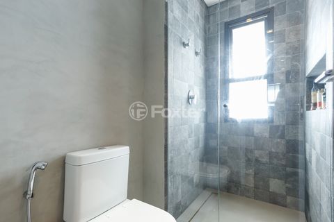 Image 11 - 925000