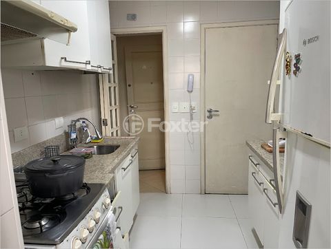 Image 9 - 925012