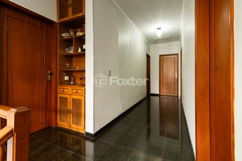 Image 15 - 925014