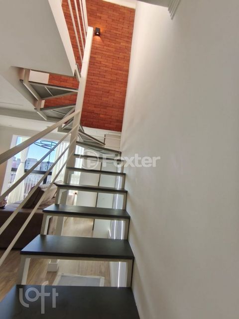Image 8 - 925041
