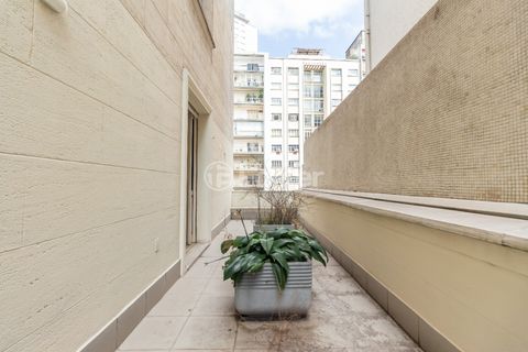 Image 18 - 925047