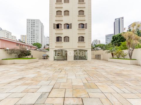 Image 19 - 925059