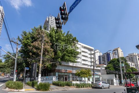 Image 4 - 925061