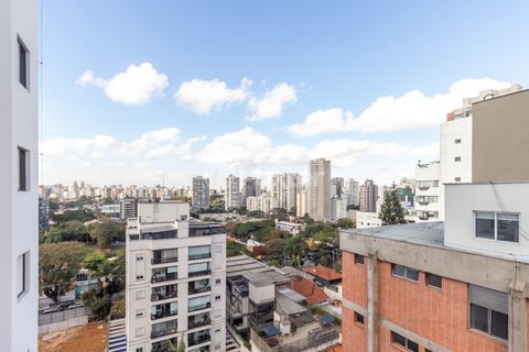 Image 10 - 925072