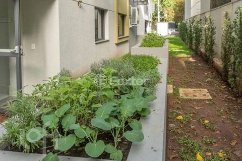 Image 10 - 925102