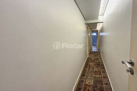 Image 19 - 925128
