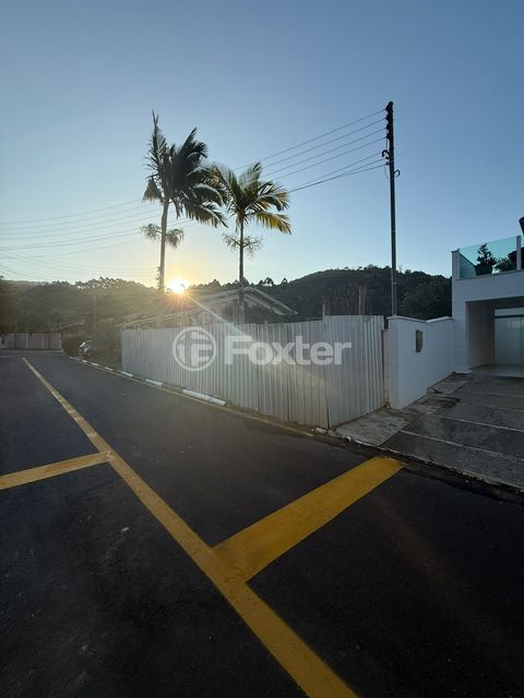 Image 1 - 925160