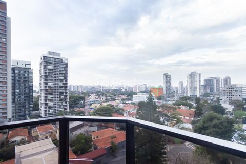Image 10 - 925211