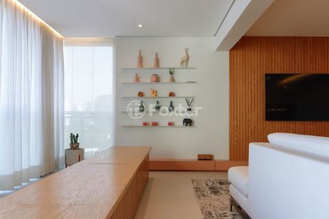 Image 3 - 925228