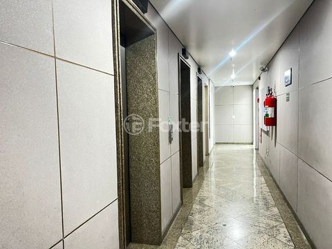 Image 7 - 925241
