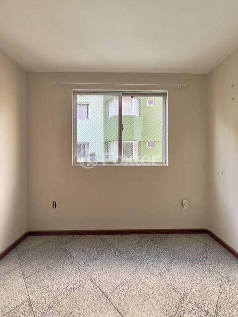 Image 4 - 925255
