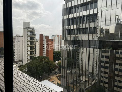 Image 15 - 925261