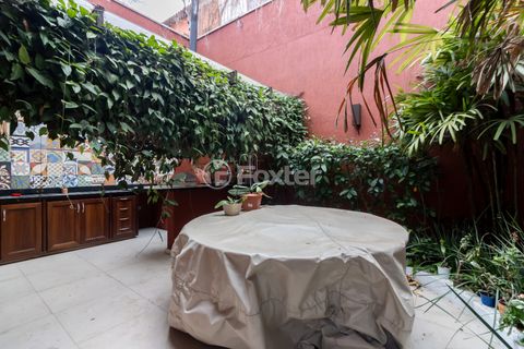 Image 17 - 925290