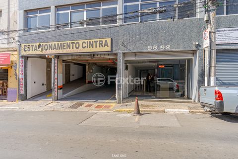 Image 17 - 925312