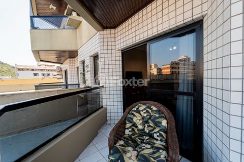 Image 7 - 925330