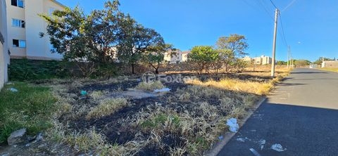 Image 1 - 925395
