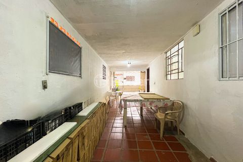 Image 5 - 925417