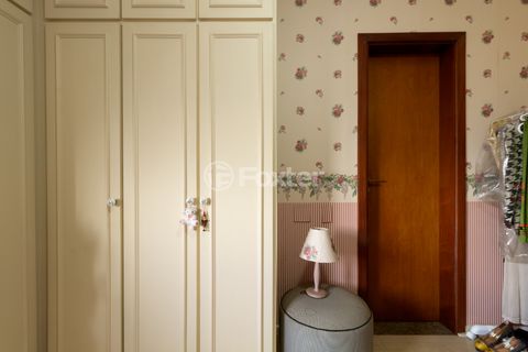 Image 15 - 925426
