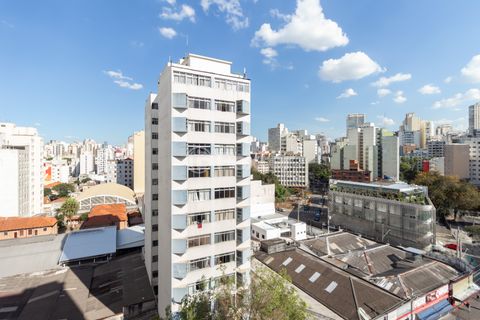 Image 18 - 925536