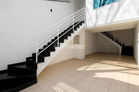 Image 19 - 925543